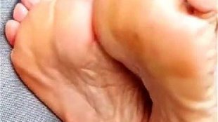 amateur mature feet porn
