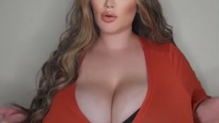 beautiful mature women with massive huge tits porn